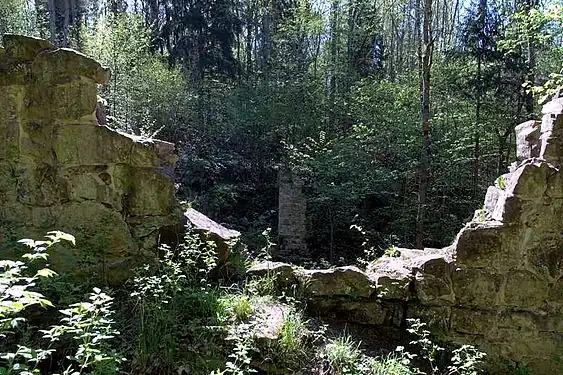 Ruinen der Kalk- und Alaunwerke