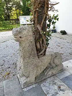 Löwe am Eingangsportal