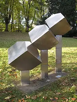 Skulptur Geöffnetes Quadrat