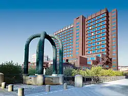 Zierbrunnen Fünf Bronzebögen (1981), Düsseldorf