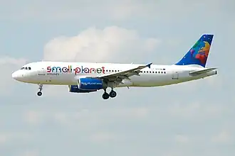 Airbus A320-200 der Small Planet Airlines