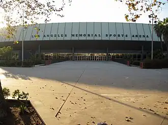 Der Eingang der Los Angeles Memorial Sports Arena (November 2005)