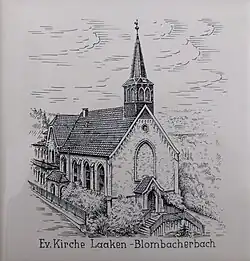 Darstellung der Laaker Kirche auf einer Keramikkachel, ausgegeben zum 100-jährigen Gemeindejubiläum