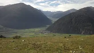 Glurnser Köpfl (links im Bild) und Eingang ins Münstertal von Nordosten gesehen