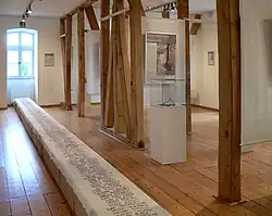 Leinenlaken mit den eingestickten Namen der Kriegsgefangenen