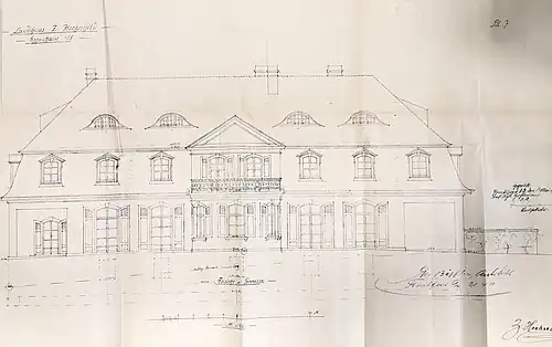Terrassenseite m. Zwerchhaus, vorgesetztem halbrunden Anbau u. zwei Loggien