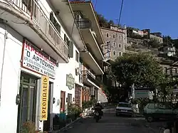 Hauptstraße durch den Ort