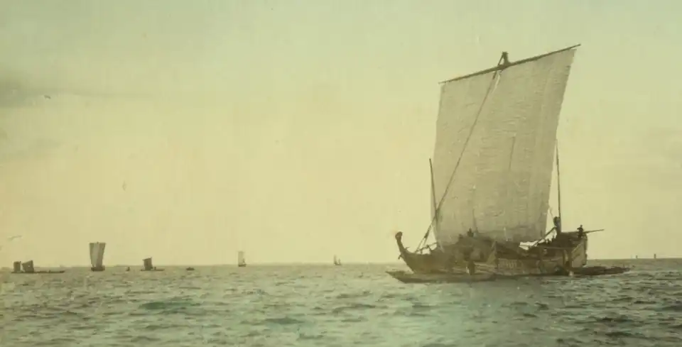 Großes Schiff mit einem Segel aus 18 Bahnen, 1890.