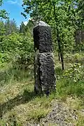 Rest einer kursächsischen Ganzmeilensäule von 1722 an der B 98
