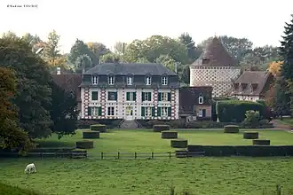 Blick auf das Schloss in La Chapelle-Yvon