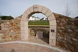 Das Eingangstor von Le Don Hacquoil