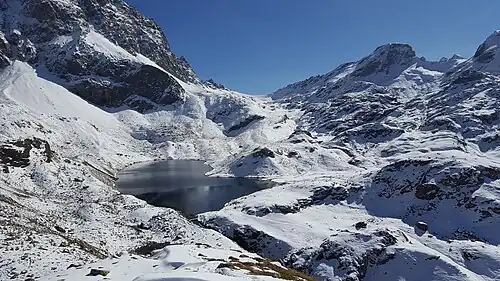 Leg Grevasalvas von Norden, im Hintergrund die Fuorcla Grevasalvas und der Piz d’Emmat Dadaint.