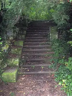 Treppe am Osteingang (13).