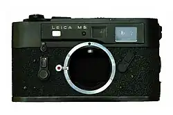 Leica M5 schwarz (frühes Modell mit zwei Riemenösen links)