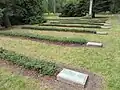 Reihengräber mit Bombenopfern