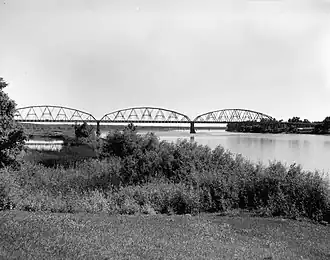 Liberty Memorial Bridge