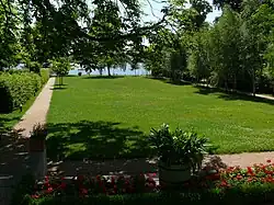 Große Rasenfläche mit Wannseeblick, 2008