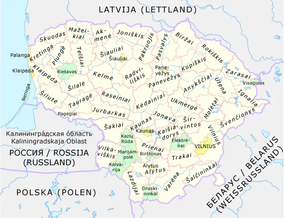 Grafische Karte Litauens mit den Verwaltungsbezirken. Die Stadtgemeinden und neuen Gemeinden sind farbig markiert.