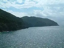 Ligurische Küste, von Deiva Marina/Framura aus gesehen.