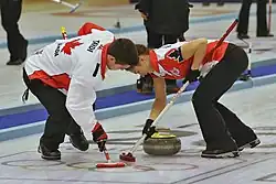 Tyler Tardi (l.) und Karlee Burgess vom Curlingteam 2016