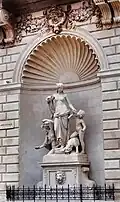 Palazzo del Lloyd Triestino, Fassaden-Detail: Allegorie des Süßwassers