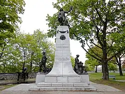 Statue von Louis Hébert