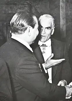 Luca Pietromarchi (rechts) im Gespräch mit dem türkischen Premierminister Adnan Menderes