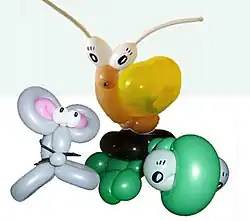 In Tierform modellierte Luftballons