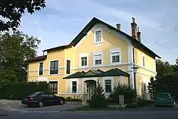 Empfangsgebäude von Lutzmannsburg (2008)