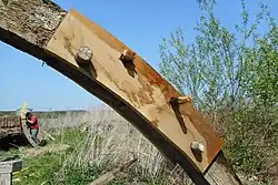 Wasserrad: Krümmlinge durch zwei Schetterbretter (Laschen) und Holznägel verbunden.