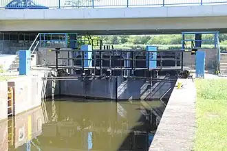 Das Unterhaupt unter der Mühlendammbrücke