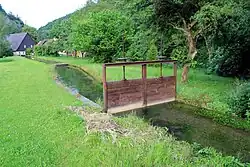 Der Mühlkanal der Weihermühle mit Stauwehr