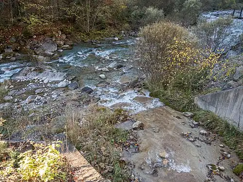 Mündung des Goldbachs in den Chirel bei Grund in Diemtigen