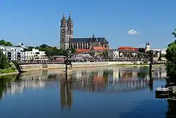 Hubbrücke vor Magdeburger Dom