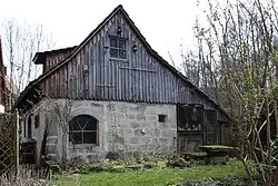 Seitenansicht der ehemaligen Kapelle (erbaut um 1420)