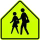 Schule (auch für Fußgänger­übergang in der Nähe von Schulen)