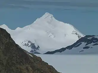 Blick vom Atlantic Club Ridge auf den MacKay Peak