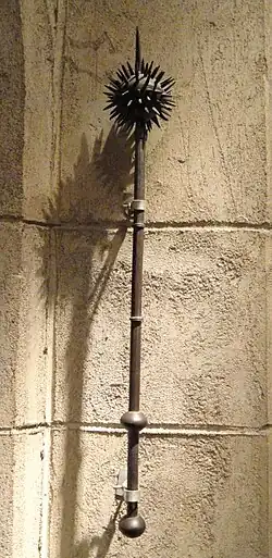 Keule mit Stachelkopf