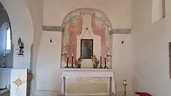 Zu sehen ist der Marienaltar im rechten Seitenschiff.