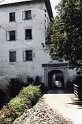 Haupttor des Schlosses