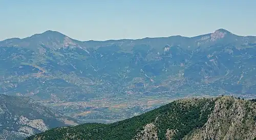 Westseite des Berges mit Velivar links und Kërçina rechts