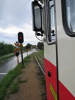 Überfahrt über die Mankellbron: Die Ampel zeigt schon, das Eisenbahnsignal noch Rot.