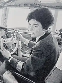 Maria Atanasova in einem Flugzeug