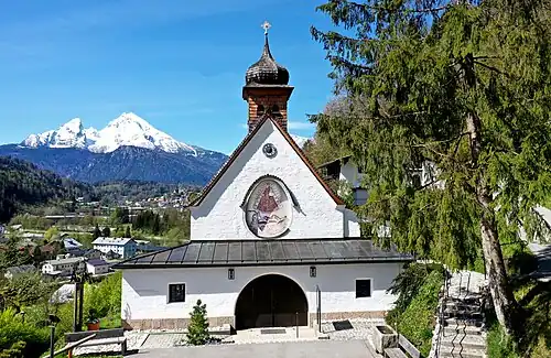 Frontansicht im Frühling