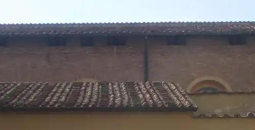 Reste des frühchristlichen Mauerwerks an der Außenwand von Santa Maria Maggiore