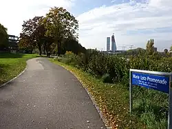 Marie Lotz (1877–1970) Musikerin, Pädagogin, Malerin. Birsfelden ehrte Marie Lotz 2005 mit dem Strassennamen Marie Lotz-Promenade. Die Gemeinde erhielt dafür im gleichen Jahr den Wanderpreis Prix Promenade, der an Gemeinden verliehen wird, die eine Strasse, einen Weg oder einen Platz nach einer weiblichen Persönlichkeit benennen.