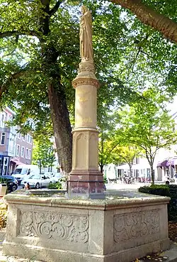 Brunnenbecken Marienbrunnen