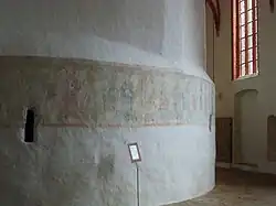 Turmschaft im Kirchenschiff