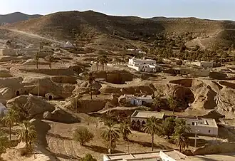 Matmata – Wohnhöhlen und oberirdische Bauten