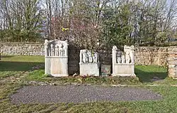 Kopien einiger in Görresburg gefundener Matronensteine